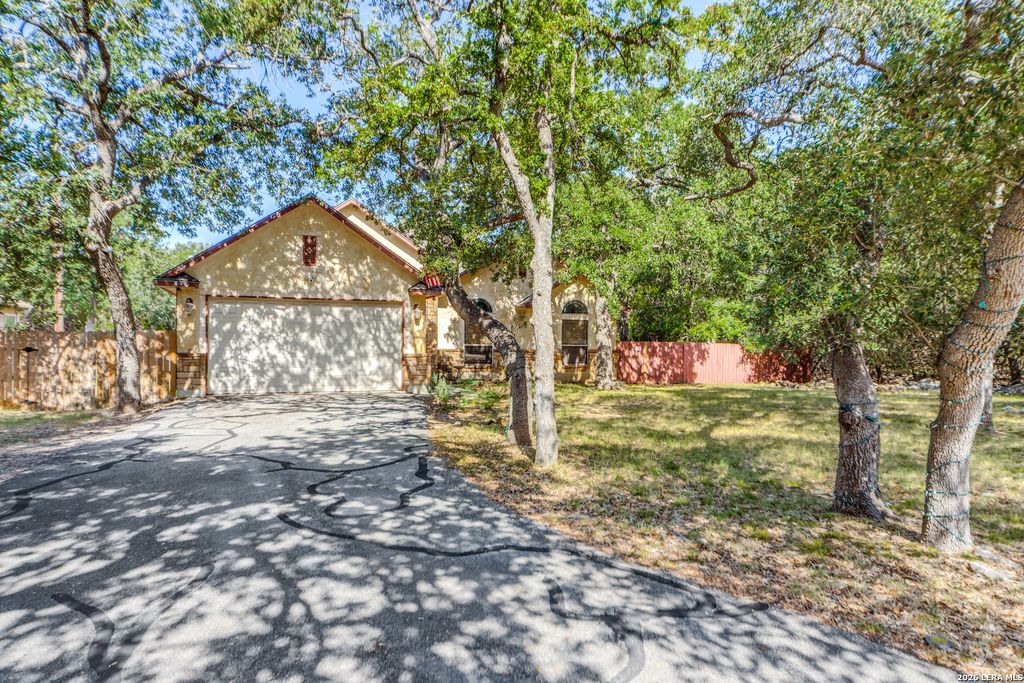 1490 Deep Water DR, Spring Branch, TX 78070