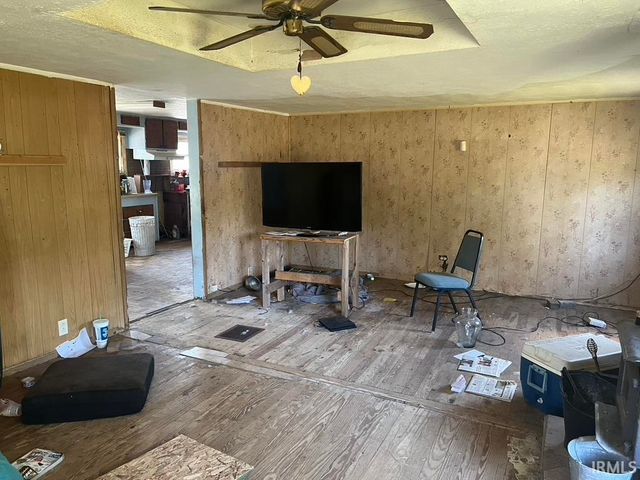 10912 Fairview Avenue, Osceola, IN 46561