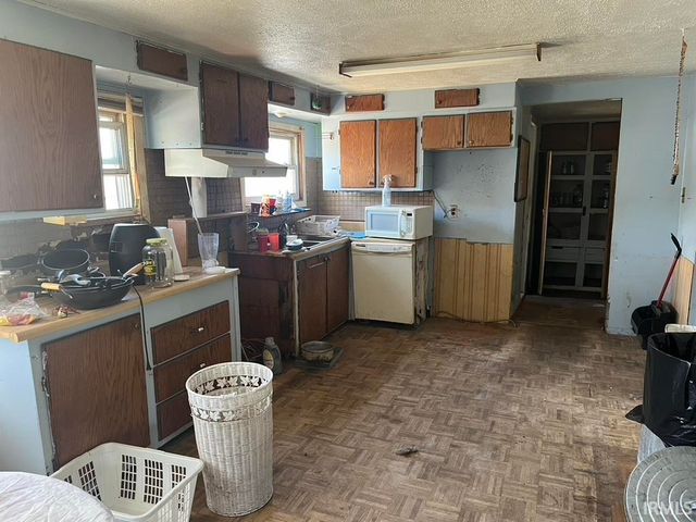 10912 Fairview Avenue, Osceola, IN 46561