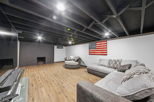 908 Curtis Avenue, Joliet, IL 60435