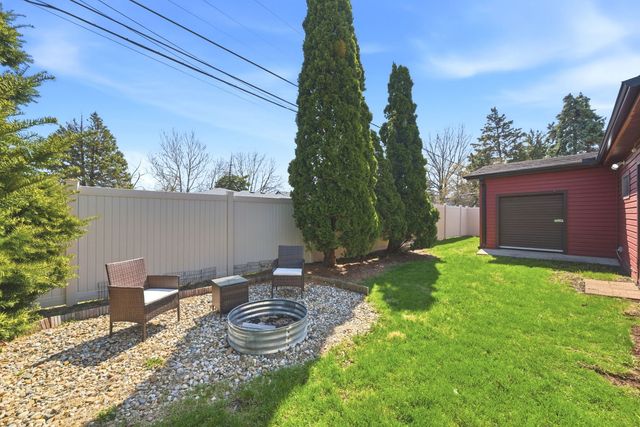 908 Curtis Avenue, Joliet, IL 60435