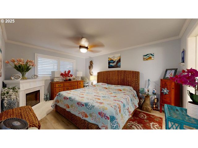 1303 MOORE St 102, Brookings, OR 97415