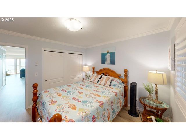1303 MOORE St 102, Brookings, OR 97415