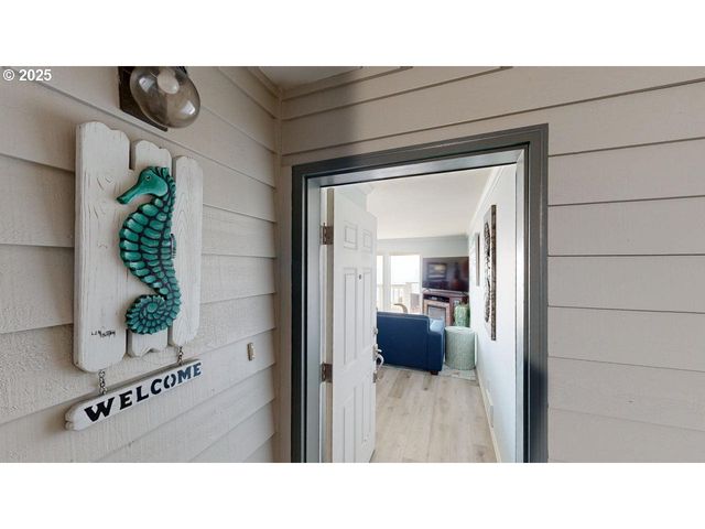 1303 MOORE St 102, Brookings, OR 97415