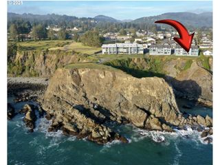1303 MOORE St 102, Brookings, OR 97415