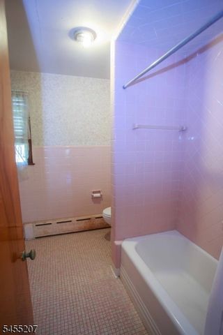 3 Linden Ave, Stanhope Boro, NJ 07874