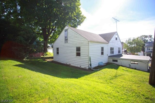 3 Linden Ave, Stanhope Boro, NJ 07874