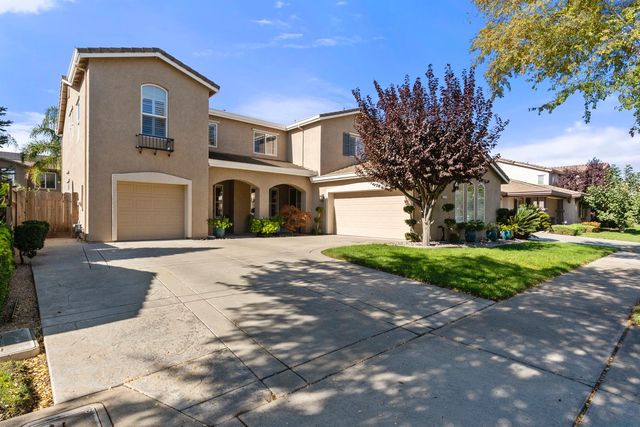 736 JONABEL Way, Oakdale, CA 95361