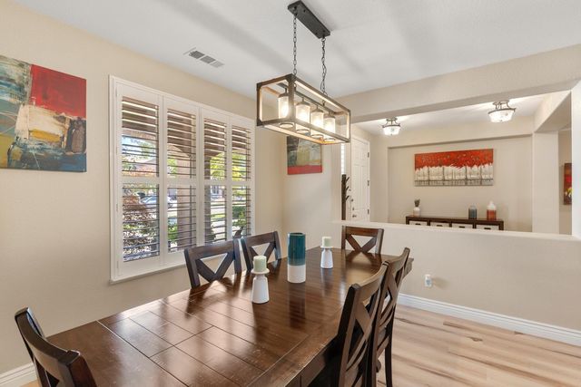 736 JONABEL Way, Oakdale, CA 95361