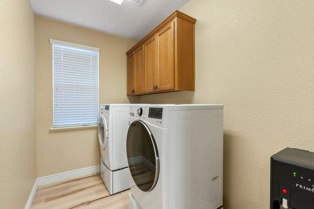 736 JONABEL Way, Oakdale, CA 95361