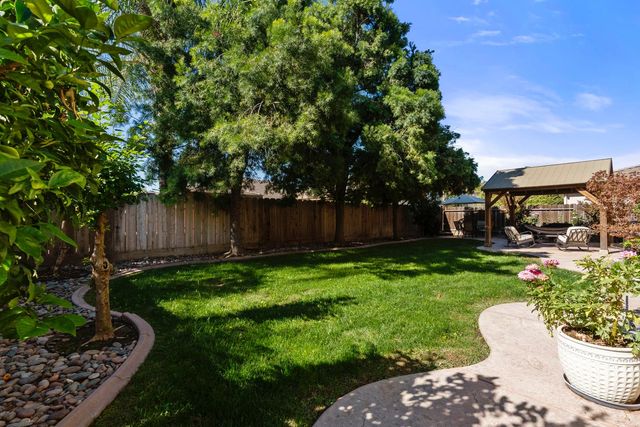736 JONABEL Way, Oakdale, CA 95361