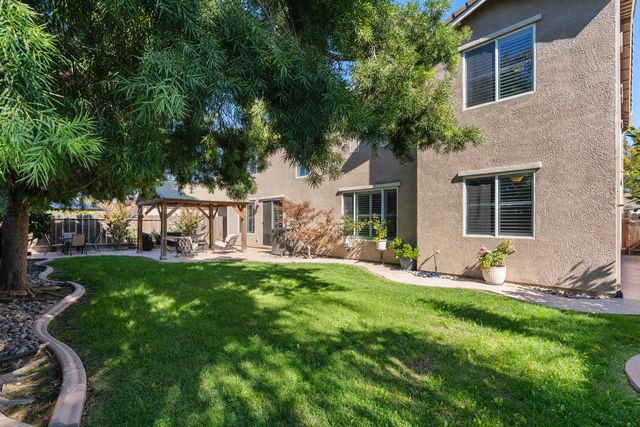 736 JONABEL Way, Oakdale, CA 95361