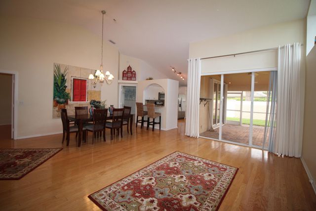 404 Sabal Palm Lane, Palm Beach Gardens, FL 33418