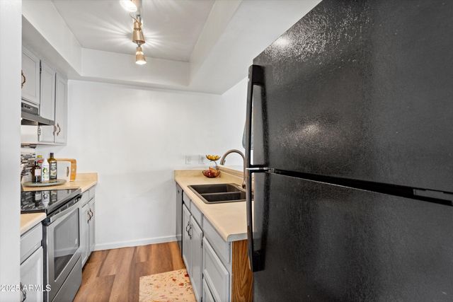 1430 W LA JOLLA Drive, Tempe, AZ 85282