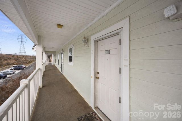 9285 Meadow Vista Road, Charlotte, NC 28213