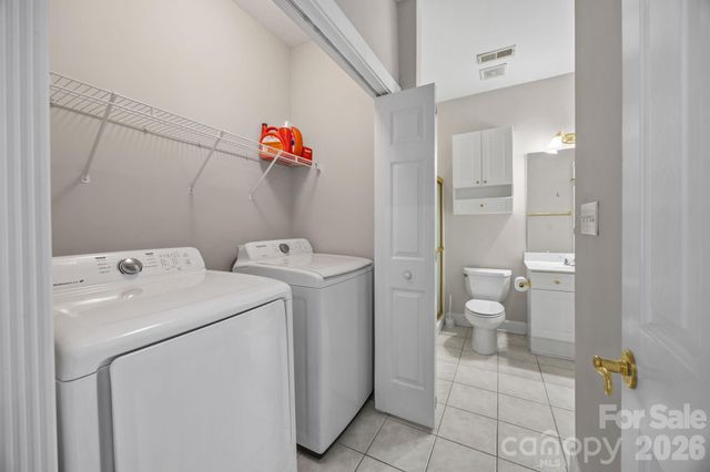 9285 Meadow Vista Road, Charlotte, NC 28213