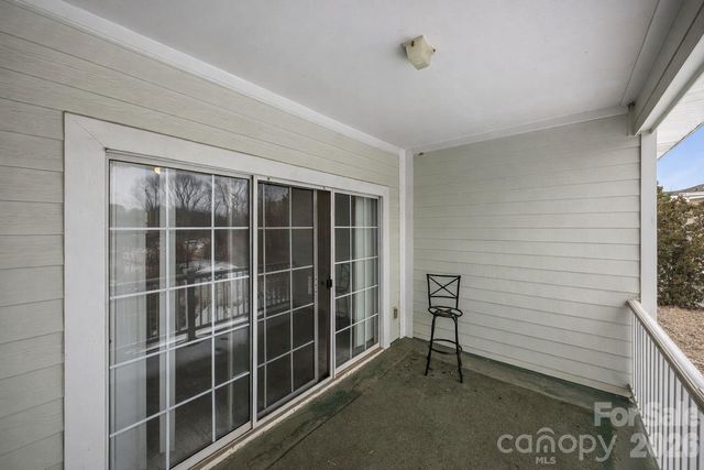 9285 Meadow Vista Road, Charlotte, NC 28213