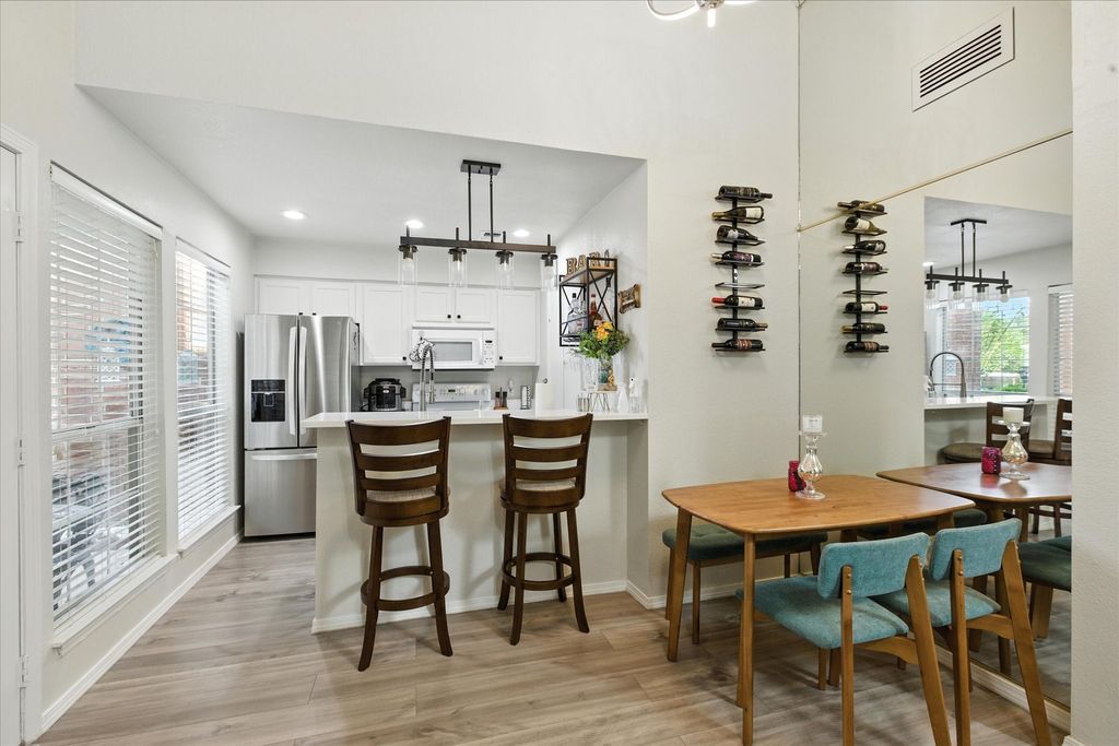 1463 Meadowood Village Drive, Fort Worth, TX 76120