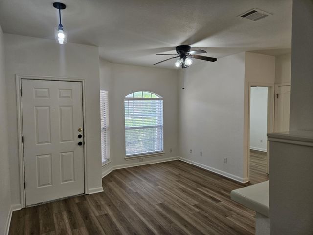 2002 CASPIAN CV, Round Rock, TX 78665