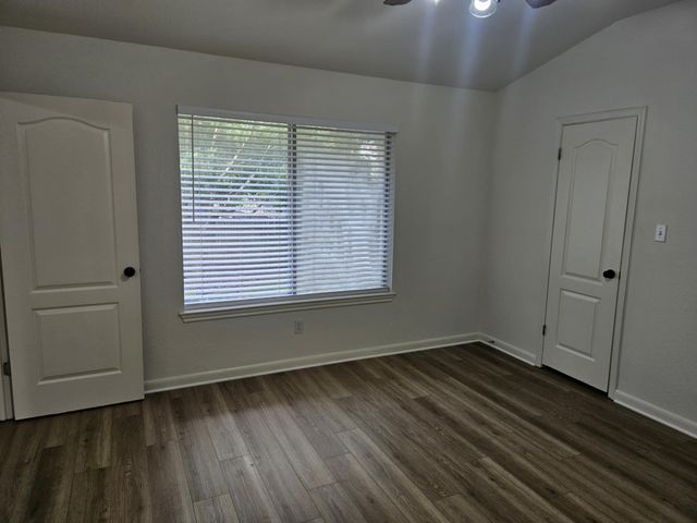 2002 CASPIAN CV, Round Rock, TX 78665