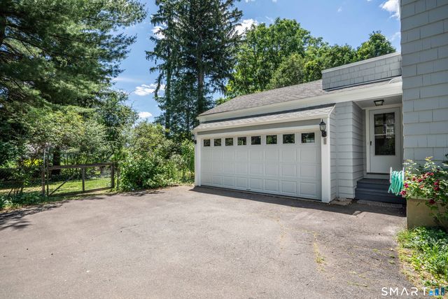 1847 Asylum Avenue, West Hartford, CT 06117