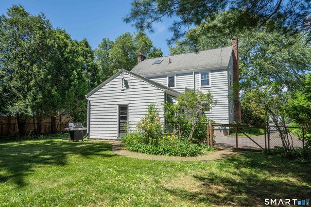 1847 Asylum Avenue, West Hartford, CT 06117