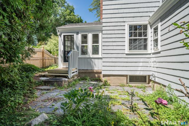 1847 Asylum Avenue, West Hartford, CT 06117