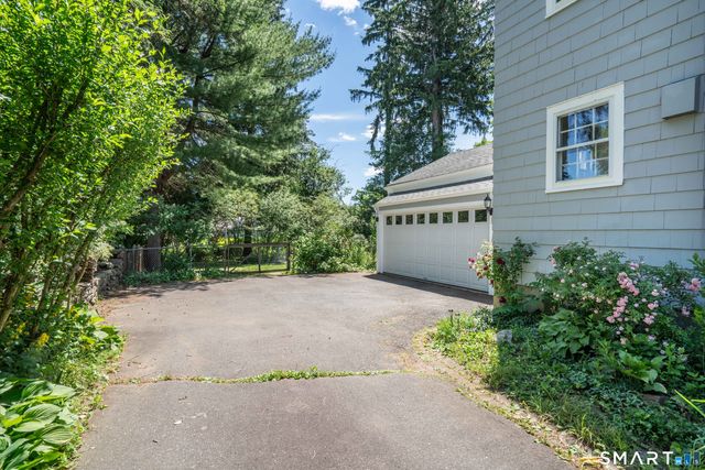 1847 Asylum Avenue, West Hartford, CT 06117