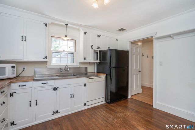 1847 Asylum Avenue, West Hartford, CT 06117