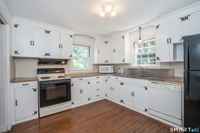 1847 Asylum Avenue, West Hartford, CT 06117