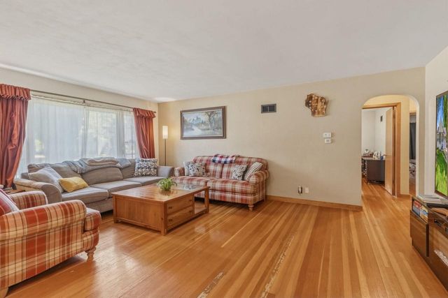 321 N Dewey AVENUE, Jefferson, WI 53549