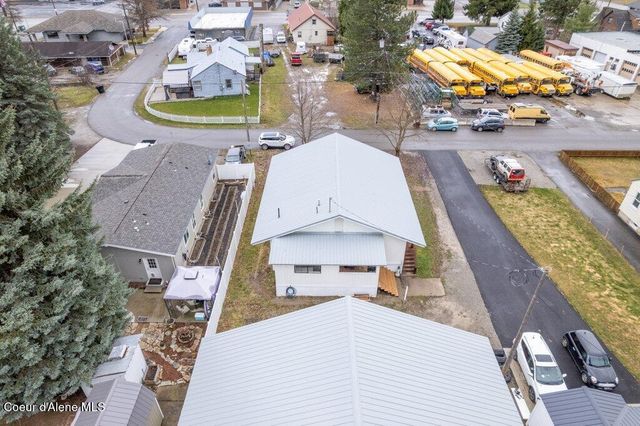 807 E Garden Ave, Osburn, ID 83849
