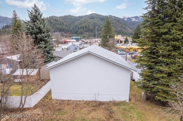 807 E Garden Ave, Osburn, ID 83849