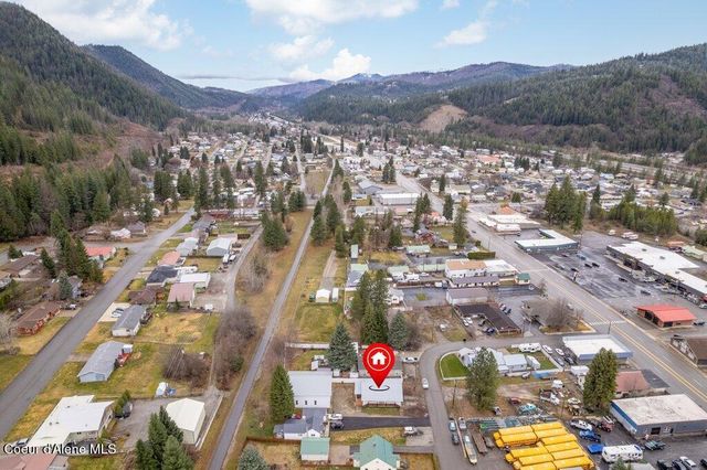 807 E Garden Ave, Osburn, ID 83849