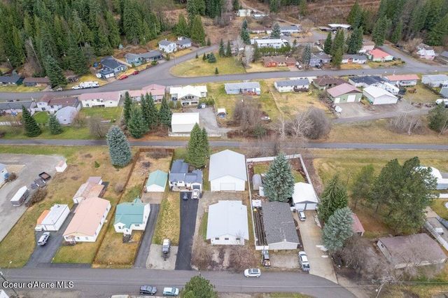 807 E Garden Ave, Osburn, ID 83849