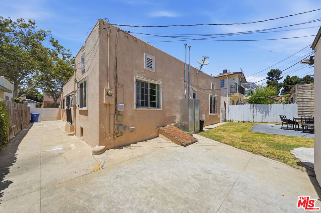 936 S Lucerne Boulevard, Los Angeles, CA 90019 — photo 4