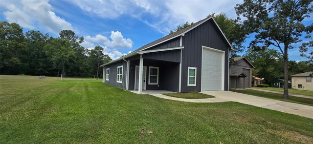 431 Old Post Road S, Livingston, TX 77351