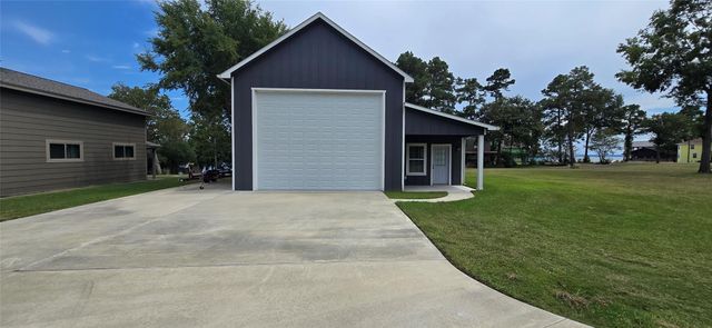 431 Old Post Road S, Livingston, TX 77351