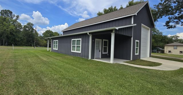 431 Old Post Road S, Livingston, TX 77351