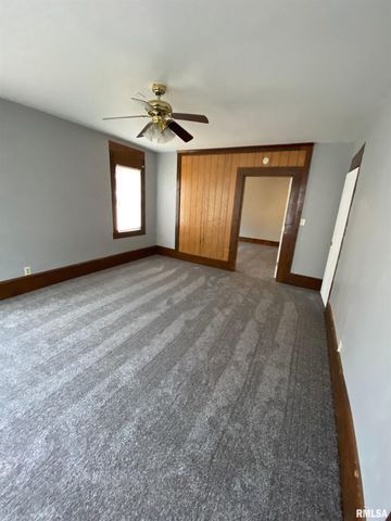 637 E 15TH Street, Davenport, IA 52803