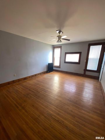 637 E 15TH Street, Davenport, IA 52803