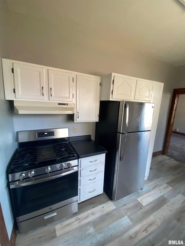 637 E 15TH Street, Davenport, IA 52803