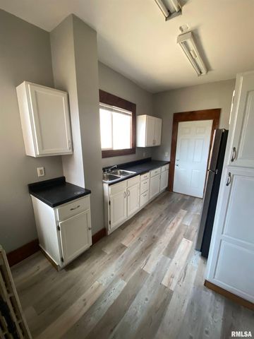 637 E 15TH Street, Davenport, IA 52803