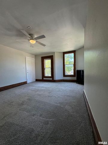 637 E 15TH Street, Davenport, IA 52803