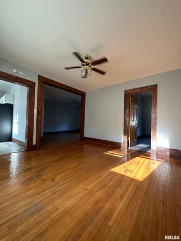 637 E 15TH Street, Davenport, IA 52803