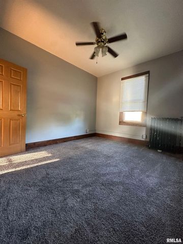 637 E 15TH Street, Davenport, IA 52803