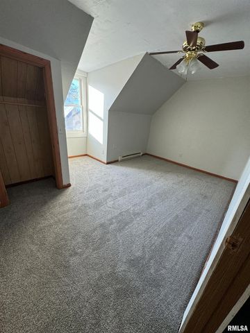 637 E 15TH Street, Davenport, IA 52803