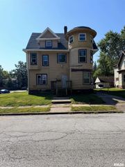 637 E 15TH Street, Davenport, IA 52803