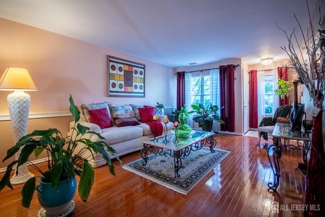 5 Ardmore Place, East Brunswick, NJ 08816