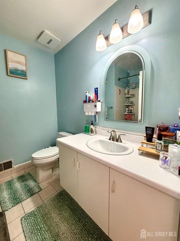 5 Ardmore Place, East Brunswick, NJ 08816